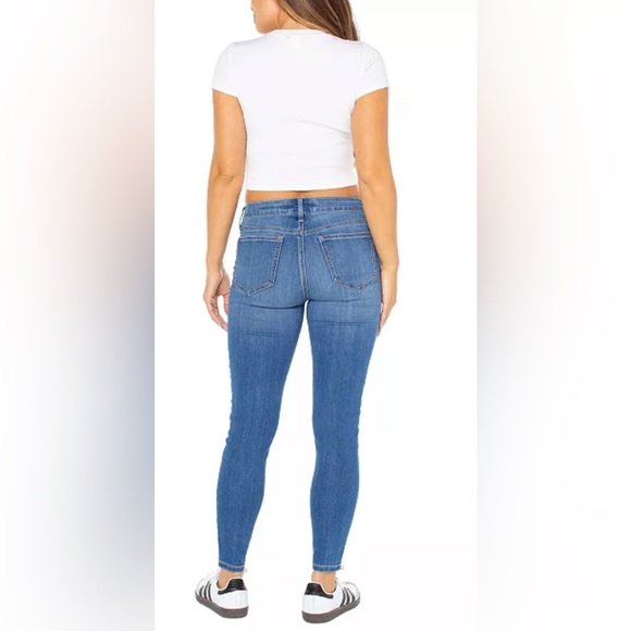 Celebrity Pink Dawson Super Skinny Jean - 27 - NWOT - Picture 2 of 4